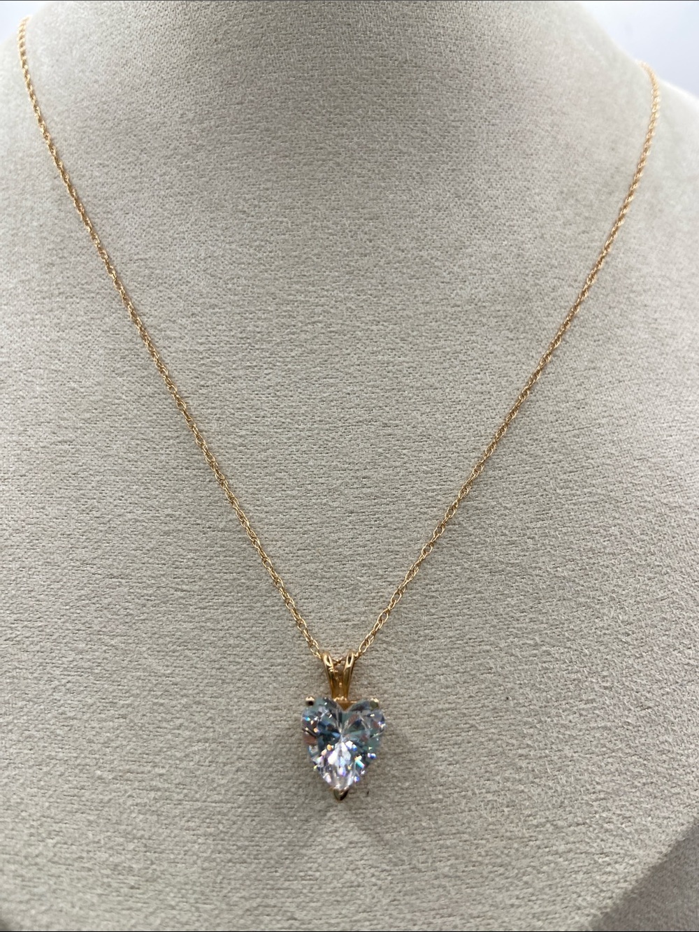 14K Yellow Gold Simulated Diamond CZ Heart Pendant With Chain Necklace 18”L